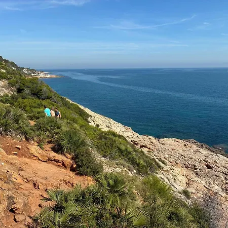 A 350 M De La Playa Les Molins 2 Y Salon-comedor Con Ac 2 Banos 1 Completo Y 1 De Servicio 2º Piso Sin Ascensor Lägenhet